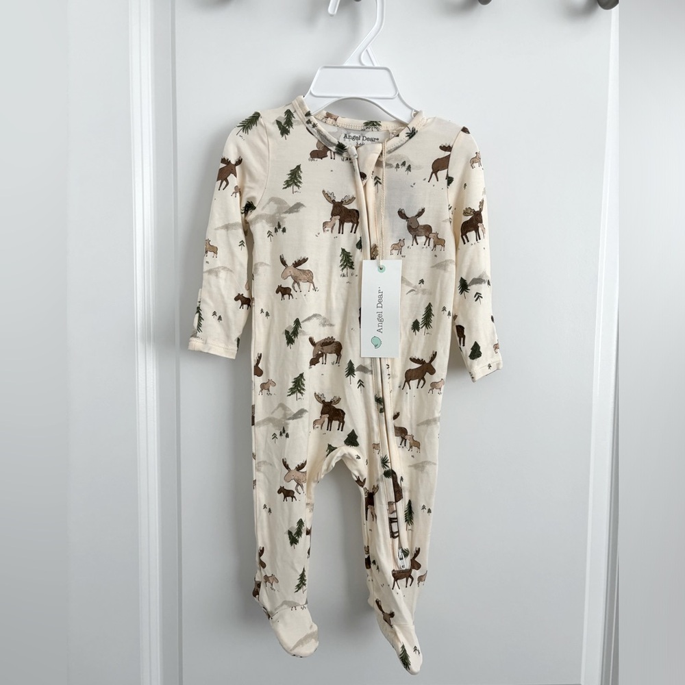 NWT Angel Dear Moose Family bamboo footie - size 3-6 month